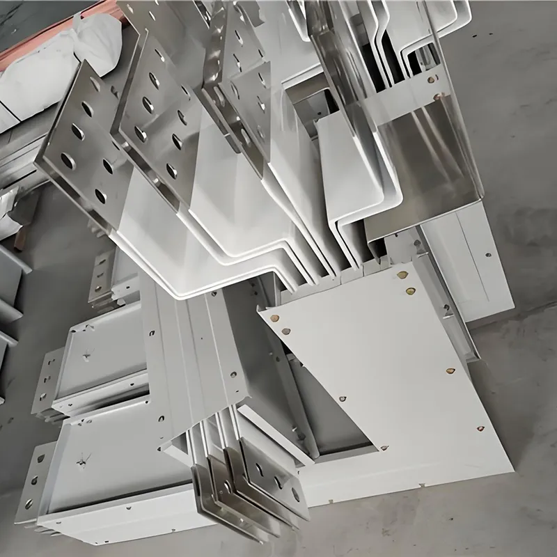 اتوبوس ساندویچ هادی مسی